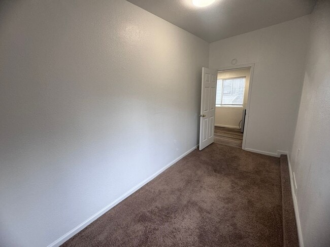 Building Photo - New Flooring & Paint!