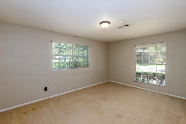 Building Photo - 1510 Belvedere Dr
