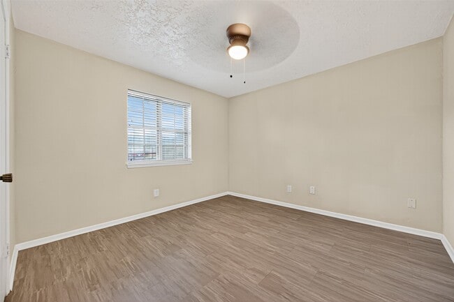 Building Photo - 6822 Dusty Dawn Dr