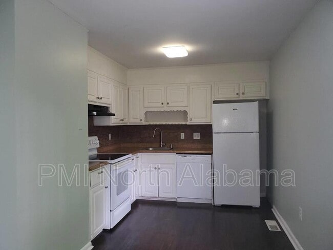 Building Photo - 3935 Mccalley Pl SW