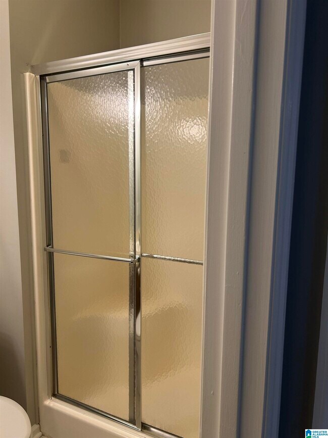 Building Photo - 2212 Ascot Ln