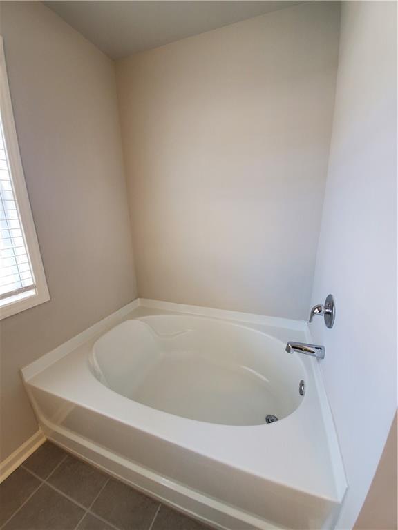 Building Photo - 763 Woodstock Grove Dr