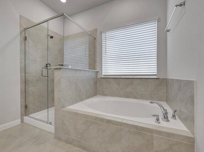 Building Photo - 6919 Ventura Dr