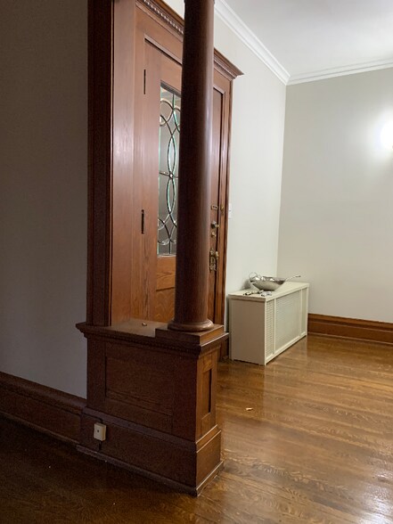 Building Photo - 2948 Broadway St