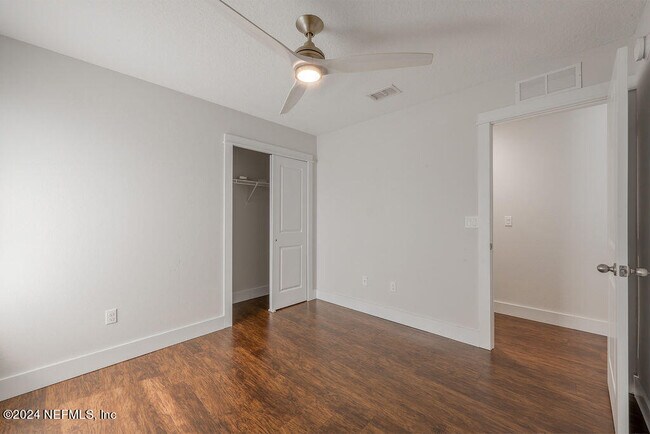 Building Photo - 728 10th St S