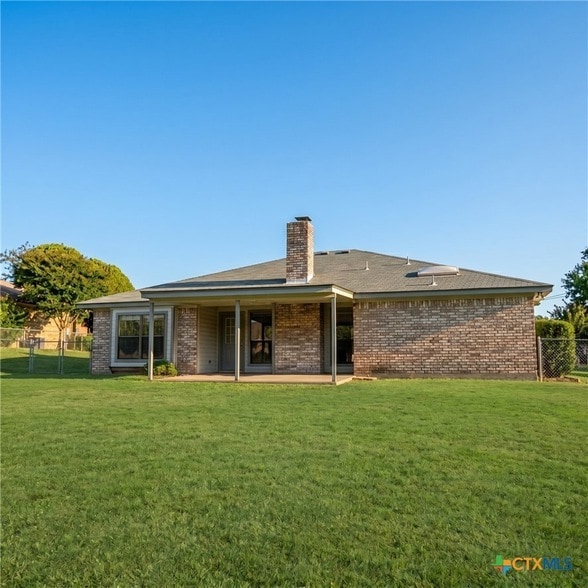 Building Photo - 1107 Tyler Dr