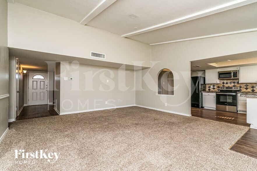 Building Photo - 4913 Alta Oaks Ln