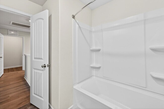 Building Photo - Available now! Stunning 3-Bedroom Home in Meredith Woods