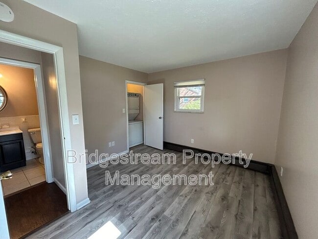 Building Photo - 14 Candlewood Ct
