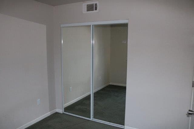 Building Photo - Cute, Cozy, convenient Arcata 3 bedroom townhouse with small fenced yard, laundry
