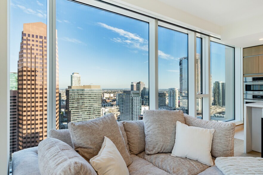 Building Photo - 889 Francisco St