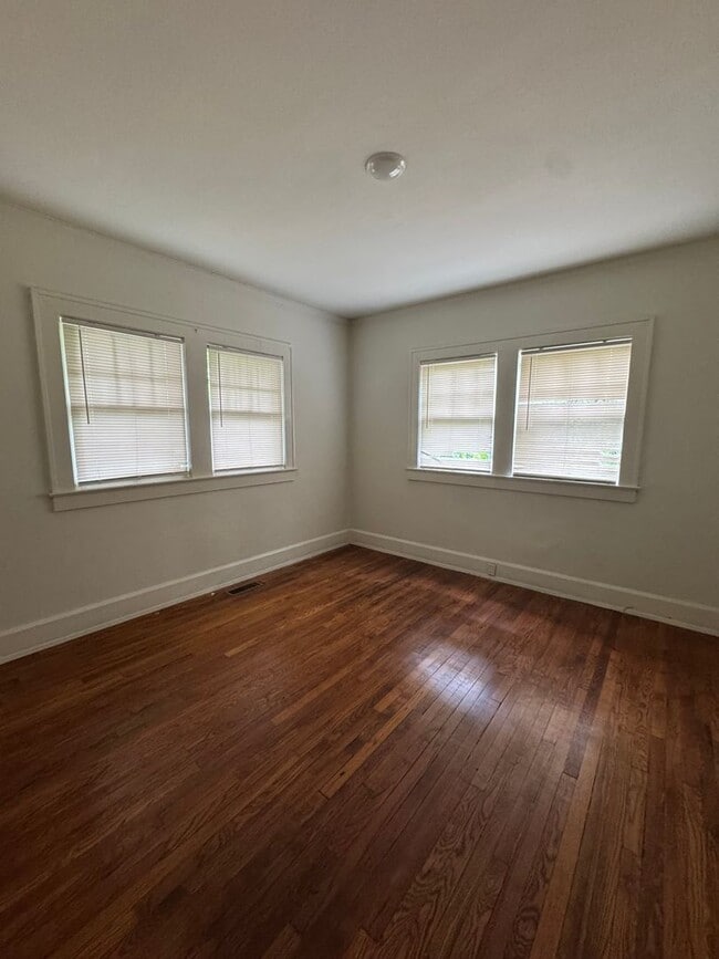 Building Photo - Charming 3BR House in Birmingham