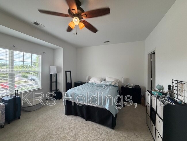 Building Photo - 1517 Rollesby Way