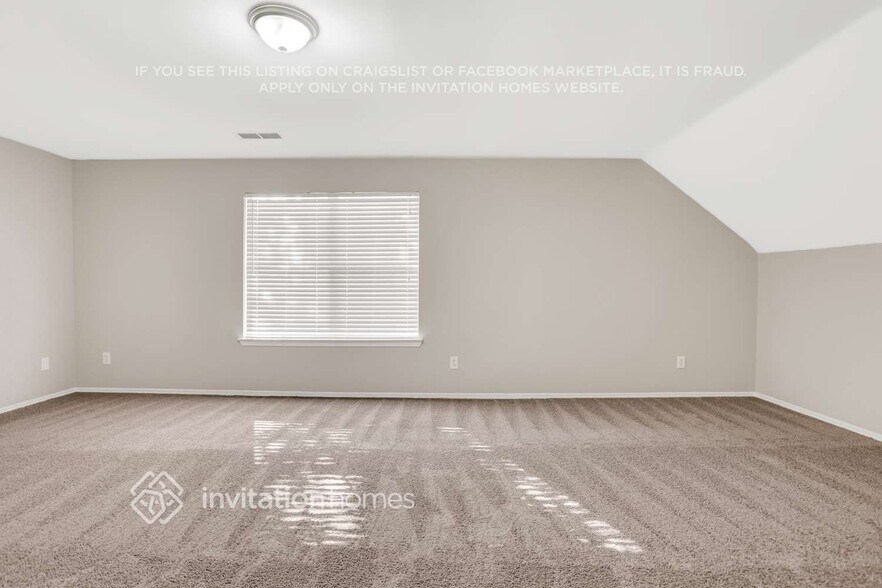 Building Photo - 1521 Green Oak Cir NW