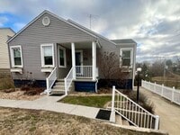 Building Photo - 3 Bedroom in Alton