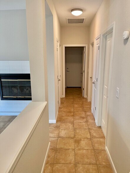 Building Photo - 5419 Benttree Way