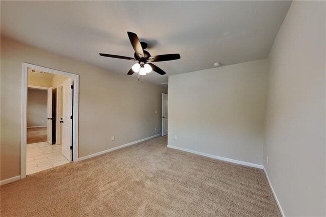 Building Photo - 3770 Brookhollow Dr