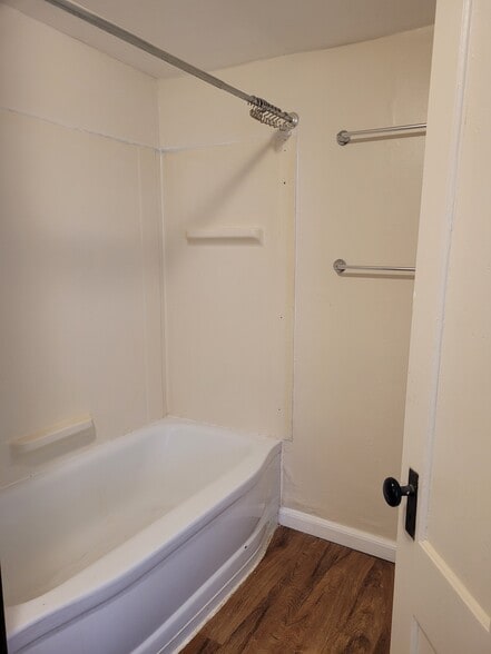Bath - 2597 Main St