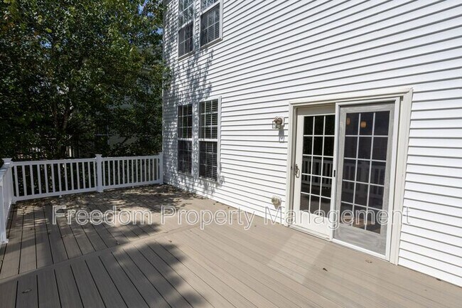 Building Photo - 16021 Pitner St