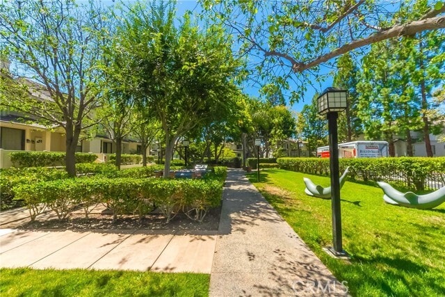 Building Photo - 2577 Plaza del Amo