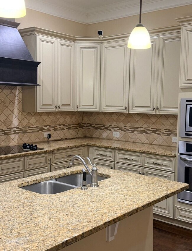 Building Photo - Available now! Beautiful 2 story home in Emerald Mountain!!