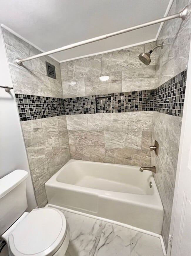 Building Photo - 4515 Willard Ave