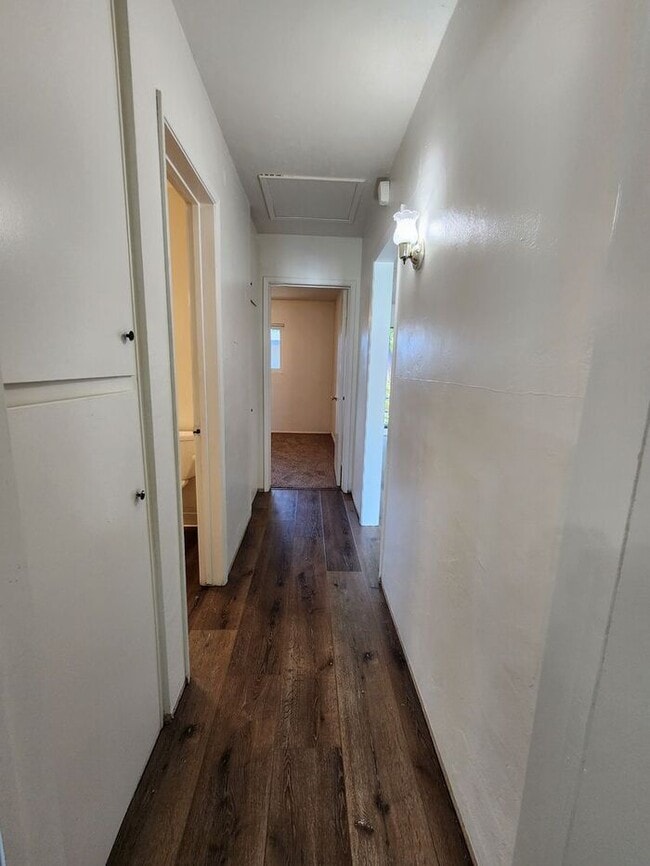 Building Photo - 1 Month FREE!! Gated Community - Spacious 2 bdrm unit in La Mesa