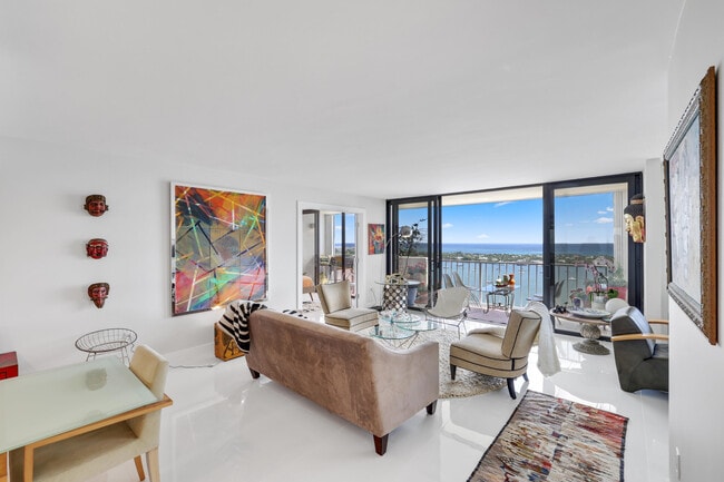 Building Photo - 5600 N Flagler Dr