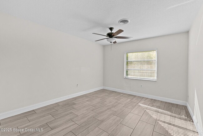 Building Photo - 311 Taylor Ave