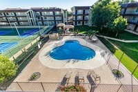 Building Photo - 461 W Holmes Ave