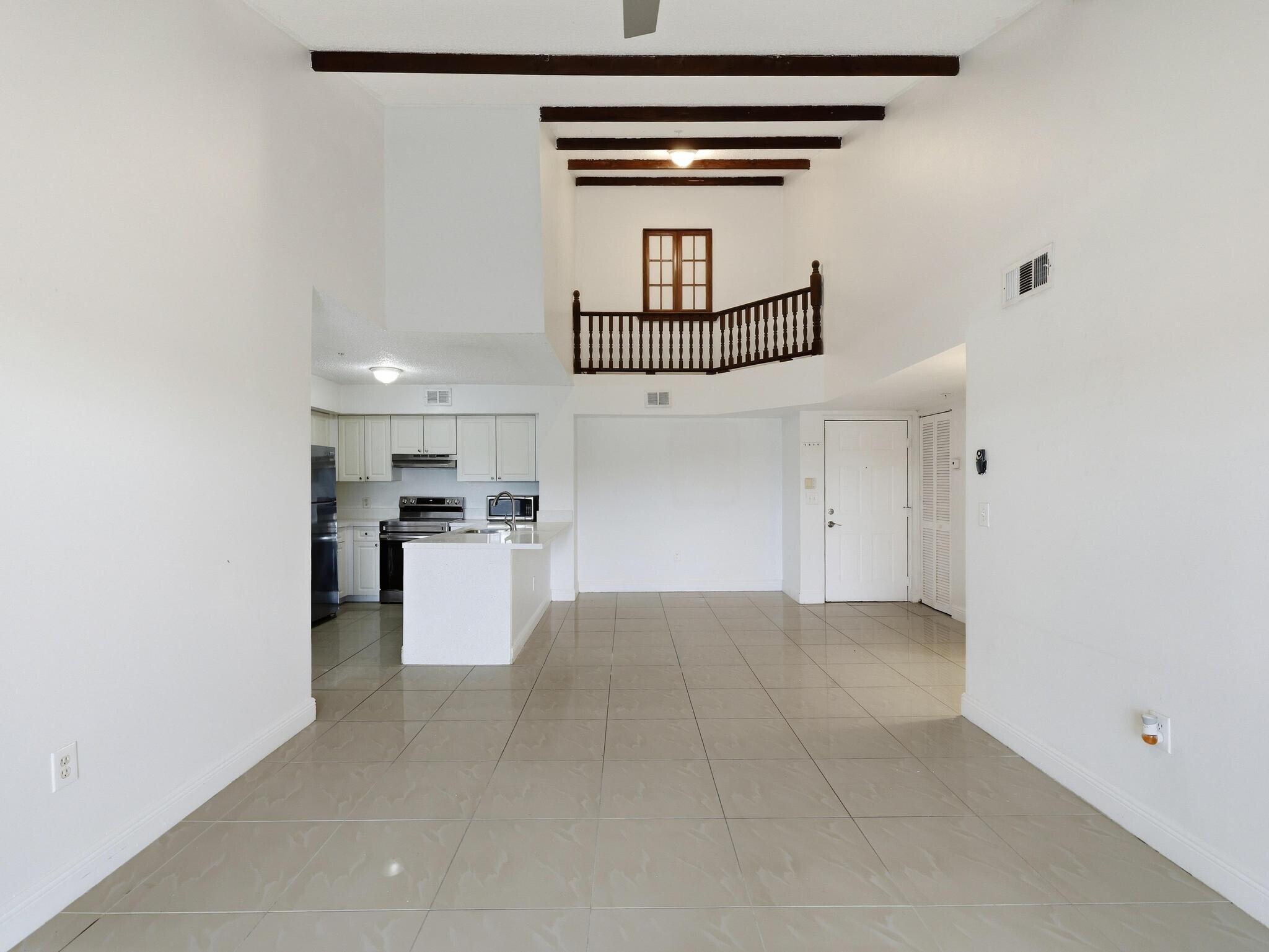 Building Photo - 12166 Saint Andrews Pl