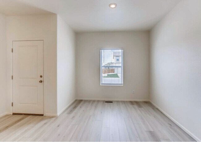 Building Photo - 7376 Blue River Ave