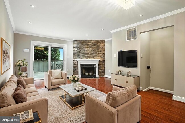 Primary Photo - 12863 Mill Brook Ct