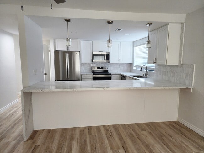 Building Photo - 4054 Nobel Dr