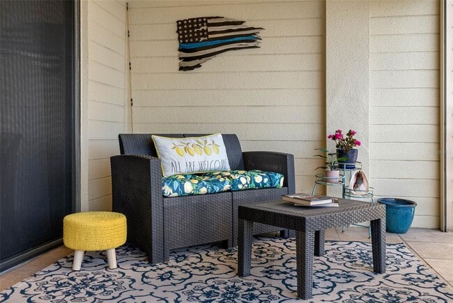 Building Photo - 363 Pinellas Bayway S