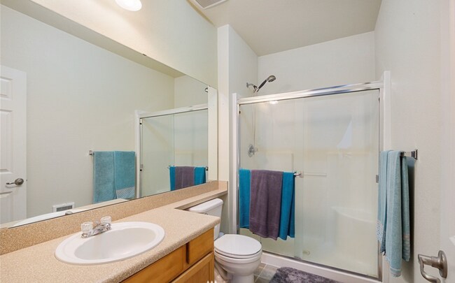 Building Photo - Beautiful Waterford Crossing 2 bedroom Condo