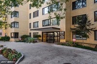 Building Photo - 1 BA Available for rent $1,800 ALL Utilities included