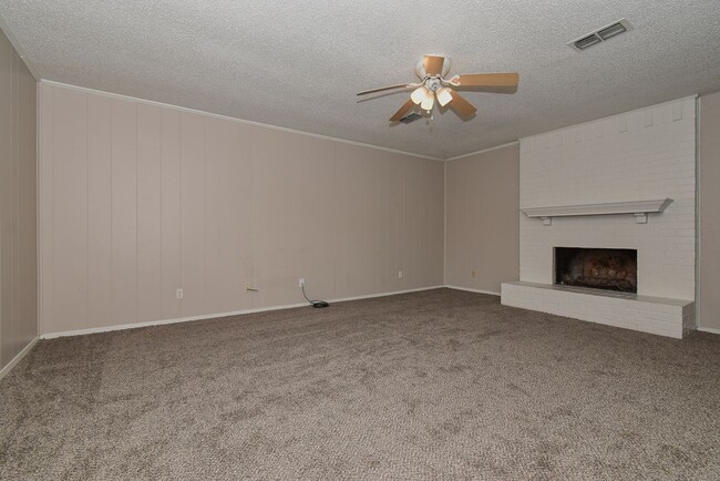 Building Photo - 3117 Chaparral- House