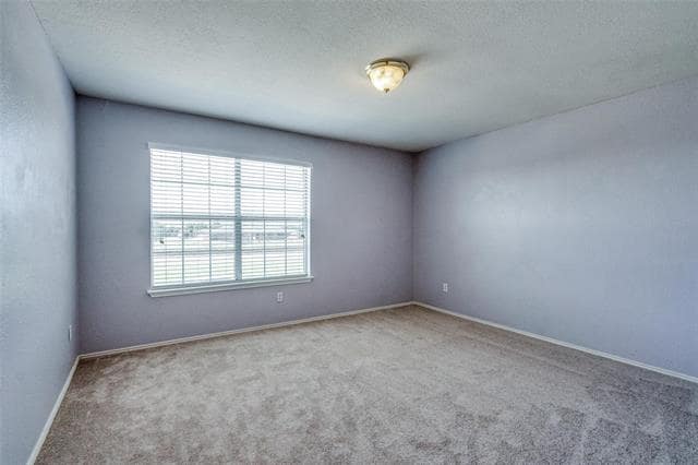 Building Photo - 3408 Oleander Dr