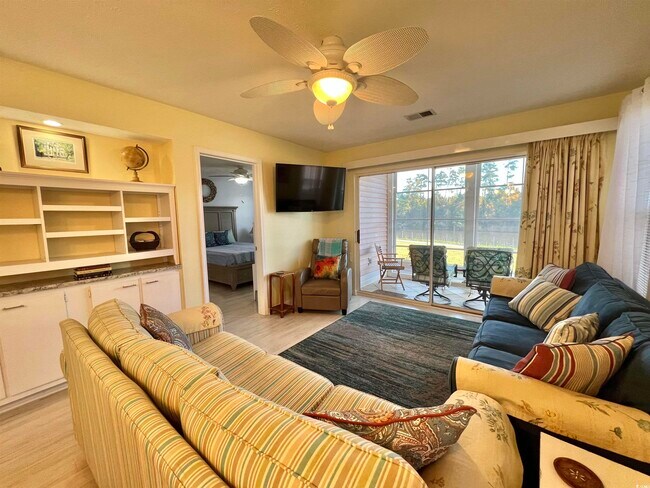 Building Photo - 628 Waterway Village Blvd