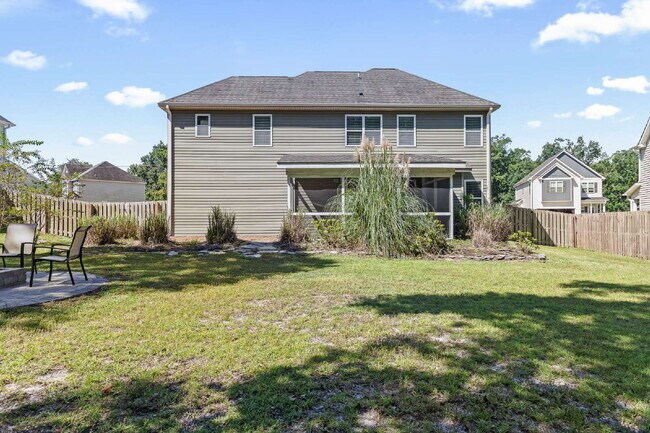 Building Photo - Spacious home in the heart of Sneads Ferry!