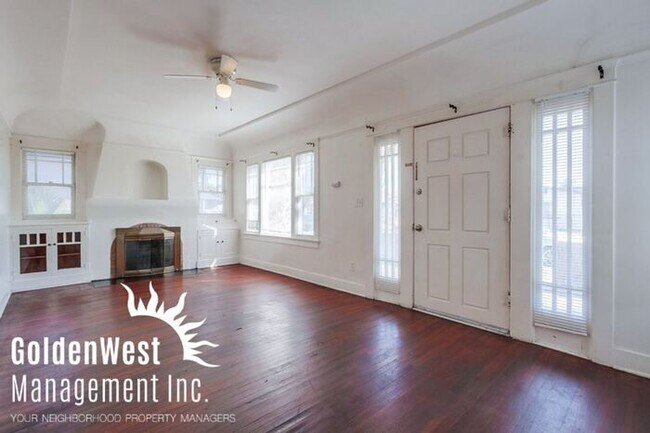 Building Photo - Charming 3Bdm 2Ba Home in the Normal Heights Community!