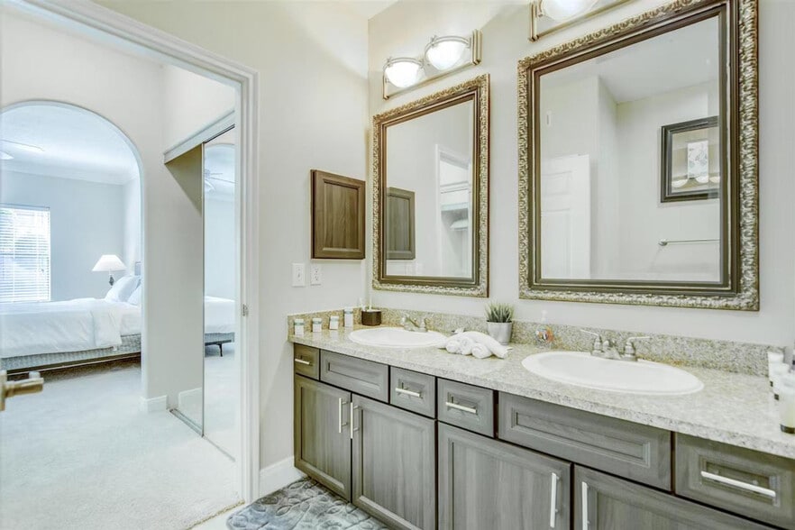 Building Photo - 1980 Post Oak Blvd Blvd