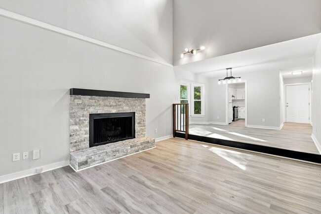 Building Photo - 4011 Arckelton Dr