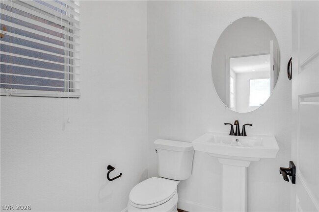 Building Photo - 1426 Whistling Kite St