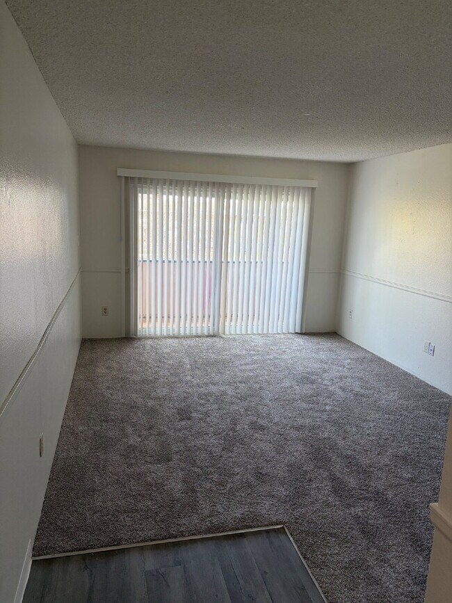 Building Photo - "Spacious 2BR/2BA Condo in North Boulder –...