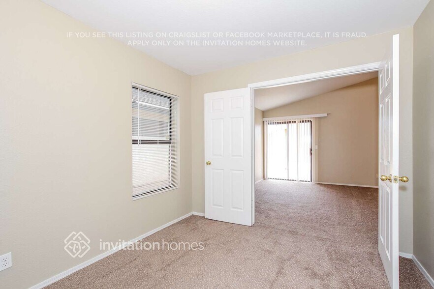 Building Photo - 11234 N 81st Ave