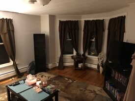 Building Photo - 59 Blake St