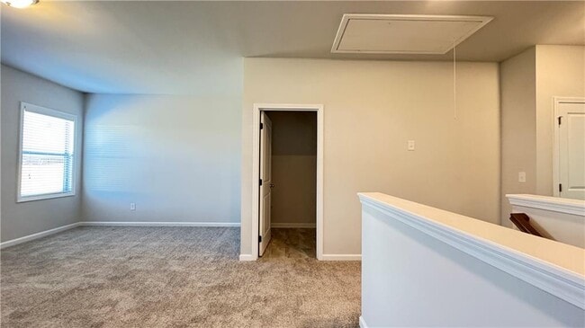 Building Photo - 4587 Silver Oak Dr SW