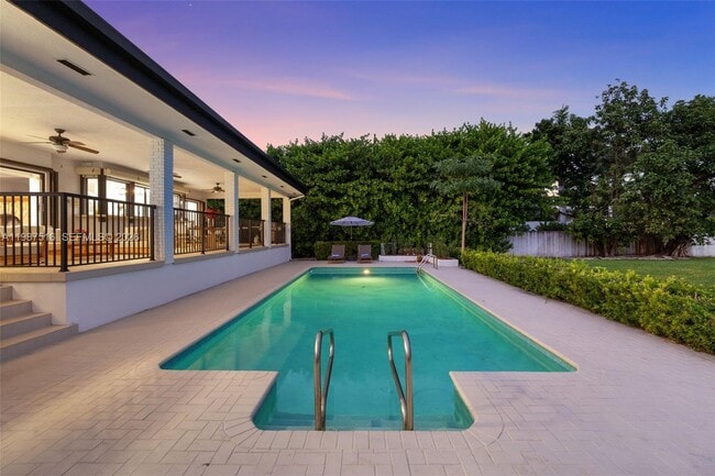 Building Photo - 14615 SW 77th Ct